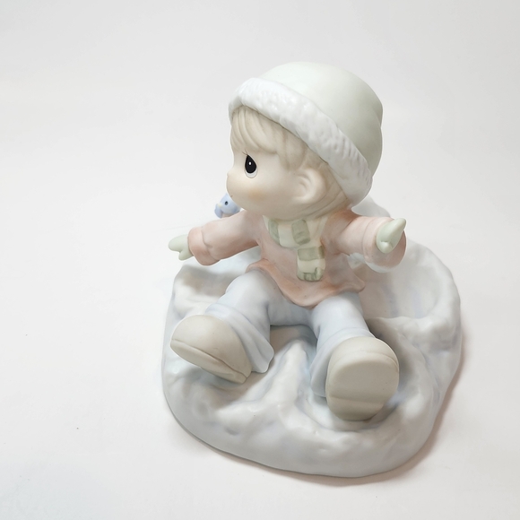 Precious Moments Porcelain,1996 Vtg Retire ANGEL ON EARTH, Boy & snow angel - Picture 4 of 13